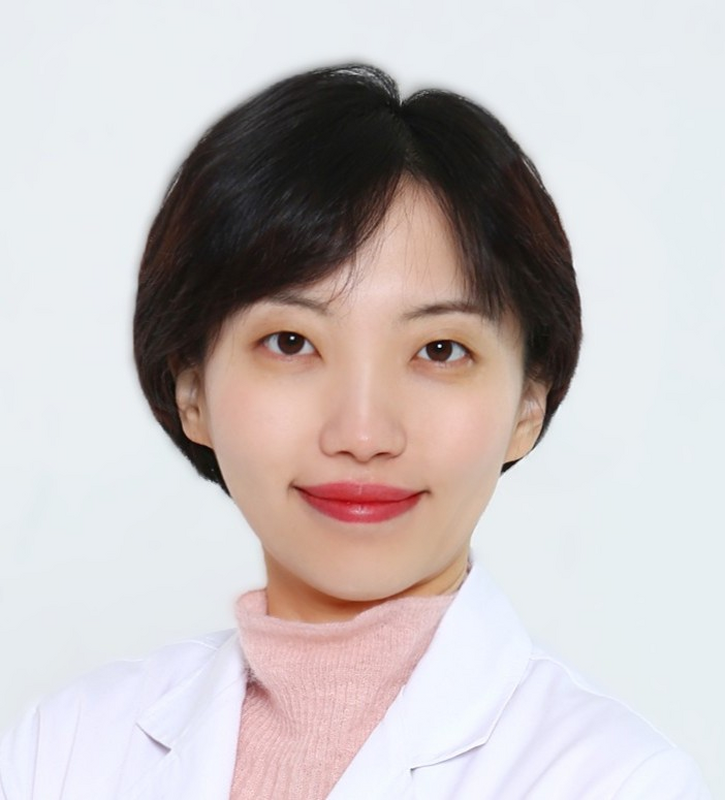 Dr Hyuna Cho